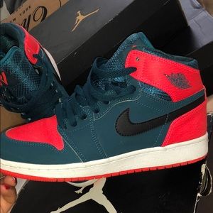 Nike high top 1s -mid